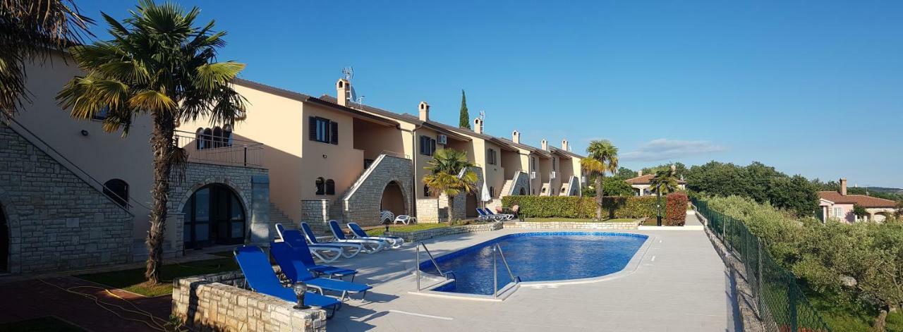 Holiday Home Marina Каштелир Экстерьер фото