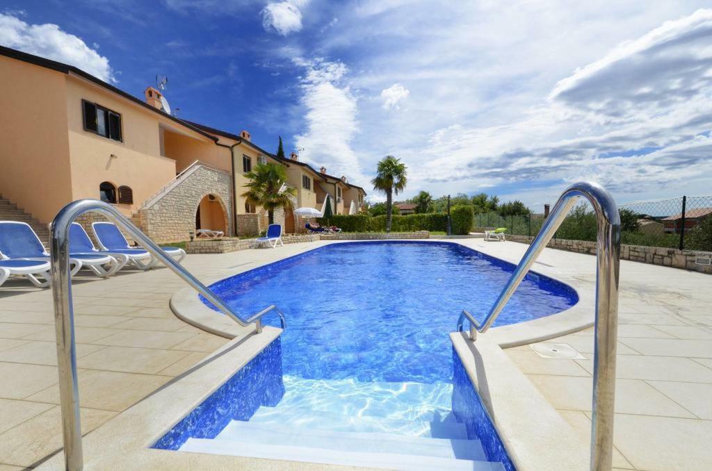 Holiday Home Marina Каштелир Экстерьер фото